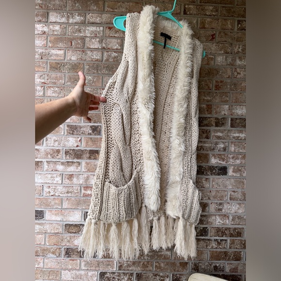 Buffalo David Bitton Cream Knit Vest with Faux Fur Trim Hippie Penny Lane BOHO - Picture 4 of 10